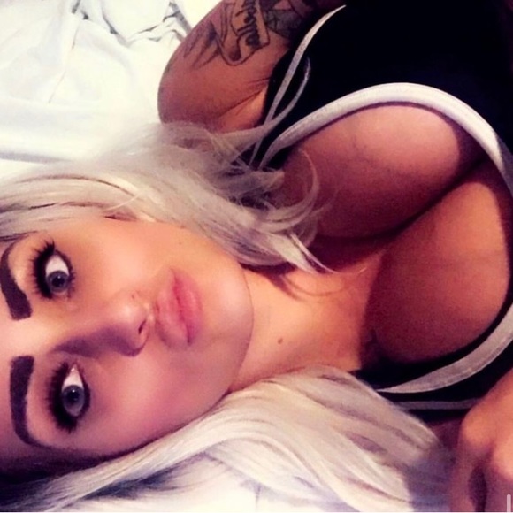 Meet your Posher, Melissa - Picture 9 of 16